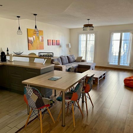 Vue Imprenable Sur La Mairie Apartment Vannes Bagian luar foto