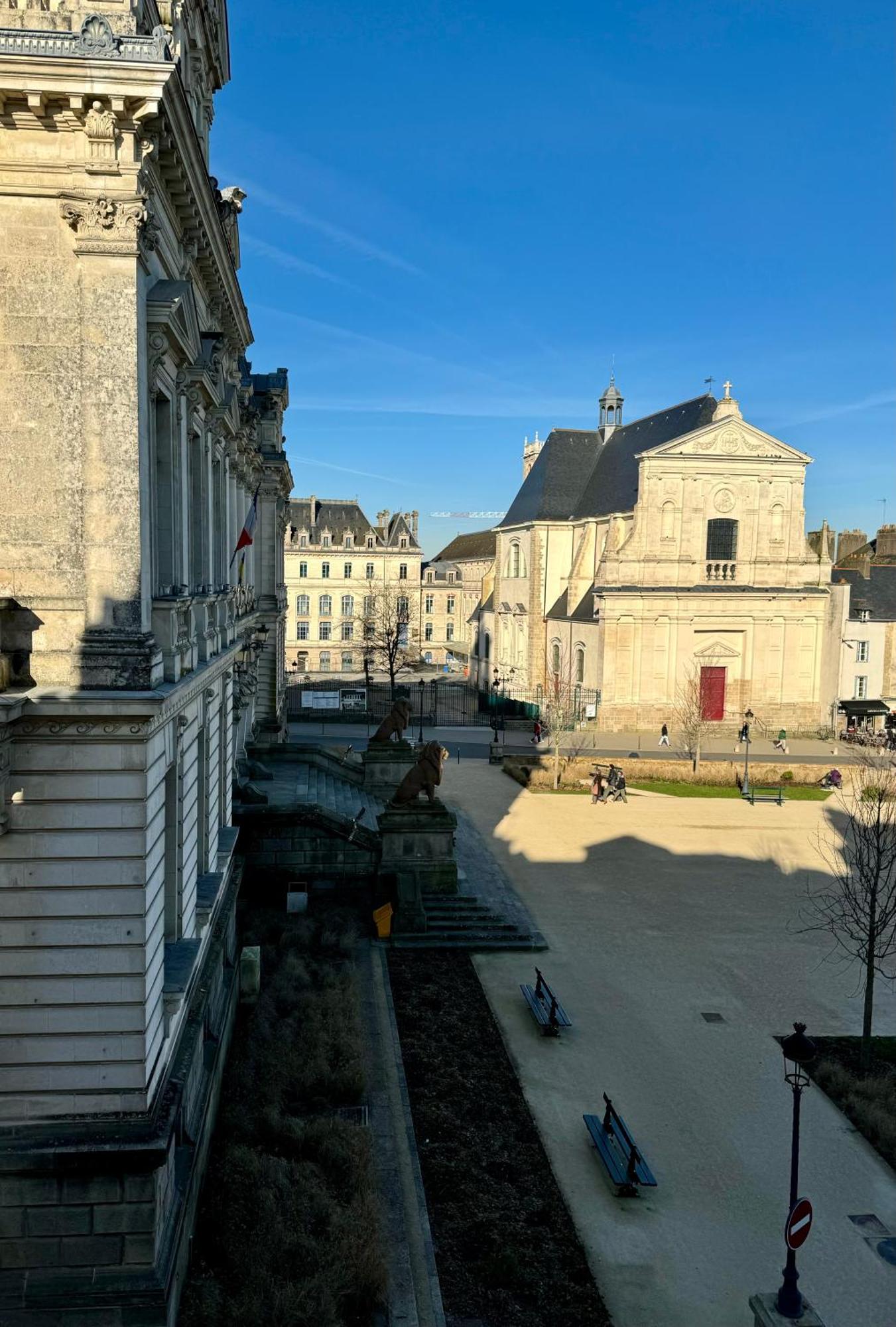 Vue Imprenable Sur La Mairie Apartment Vannes Bagian luar foto